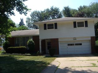5268 Berkshire Dr, North Olmsted, OH