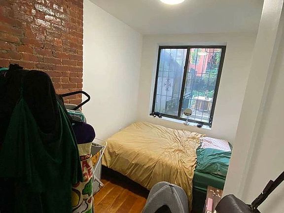 5th image of 255 W 136th St APT 1B