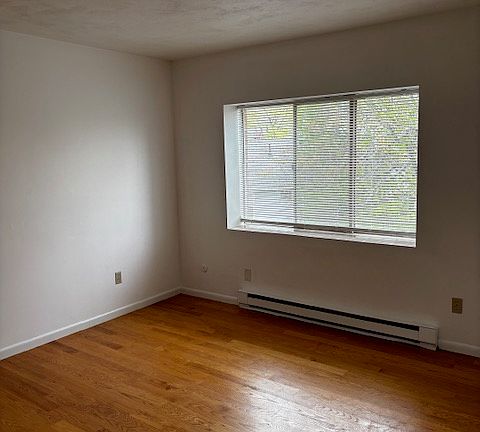 4th image of 237 Cummins Hwy APT A12