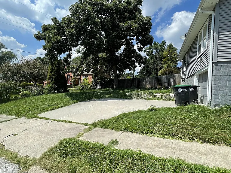 2202 N 51st St — Photo 22