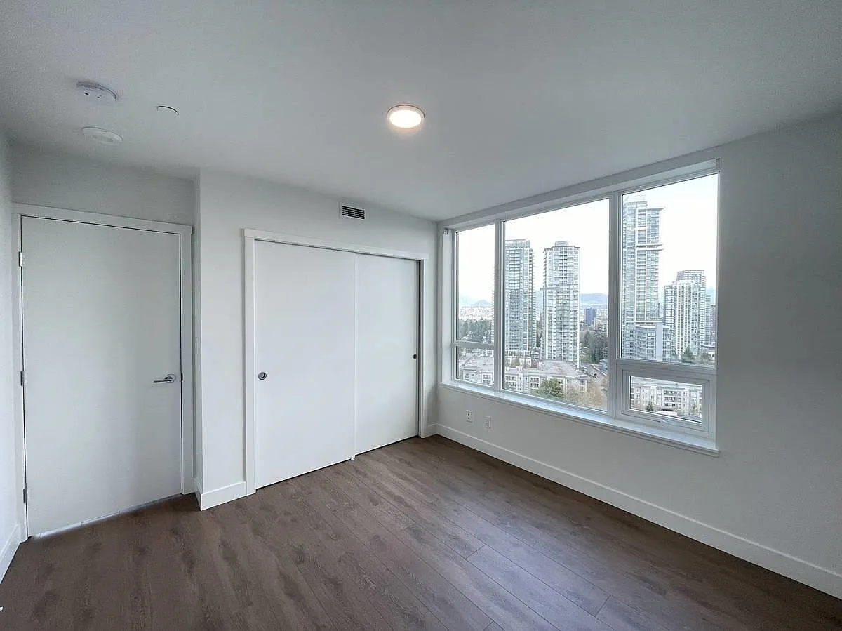 2 bed, 830 sqft, $2,300 — Photo 4