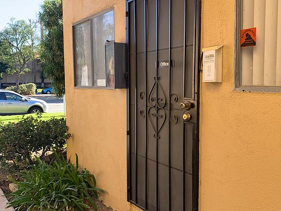 Office Hours 9 am to 1pm closed on Sunday.