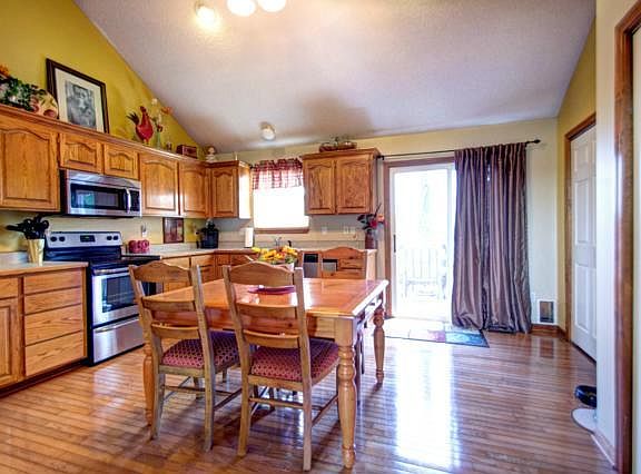 2nd image of 617 Westview Dr