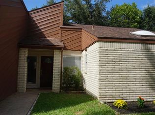 15819 Dunmoor Dr, Houston, TX 77059