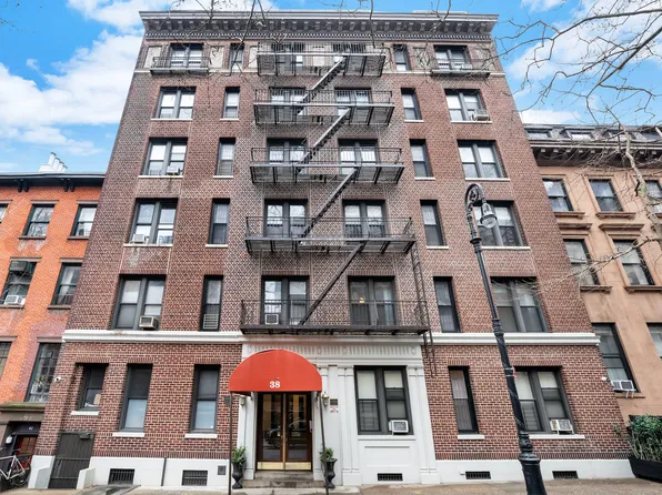 38 Livingston Street