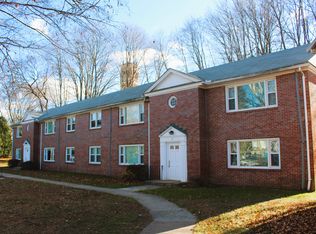 26 Hallock St #12, Amherst, MA 01002