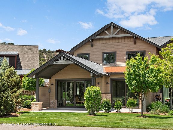 2nd image of 3420 Crystal Bridge Dr