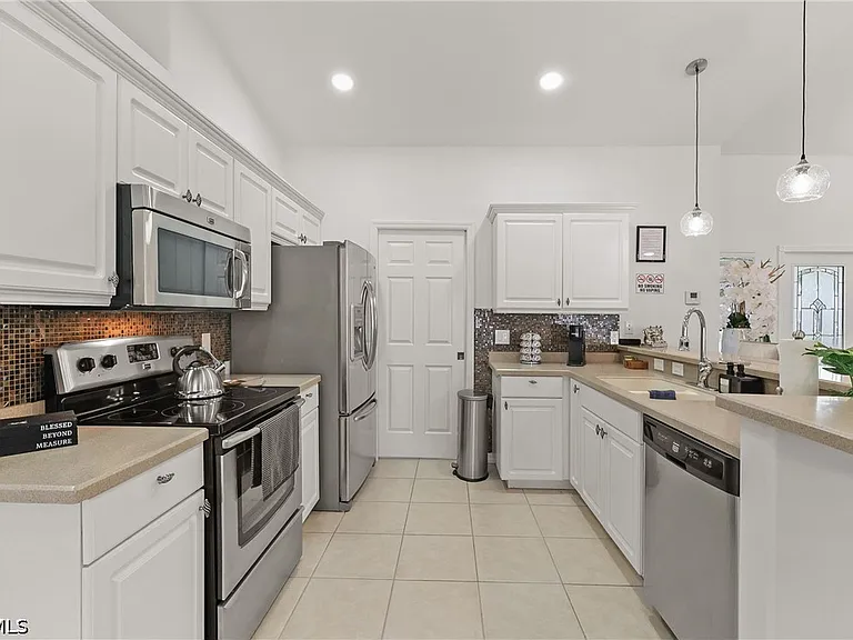 1801 Everest Pkwy — Photo 8