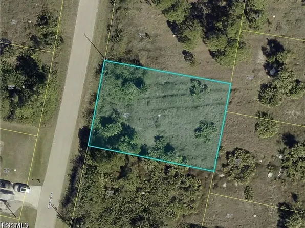 1091 Gunby Ave S, Lehigh Acres, FL 33974
