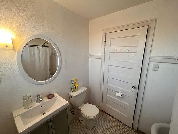 5th image of 500 Gladstone Blvd APT 7