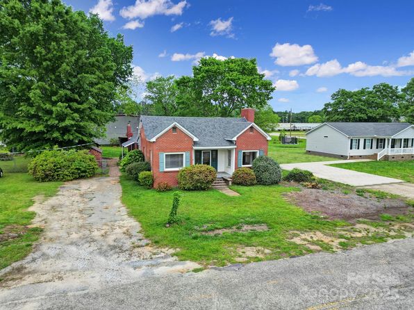 5573 Main St, Fort Lawn, SC 29714