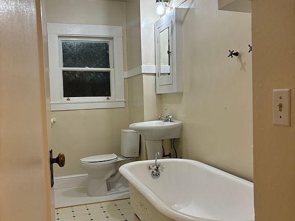 4th image of 0 Yosemite Ave #3