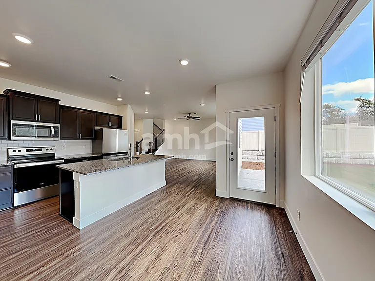 19314 16th Avenue Ct E — Photo 5