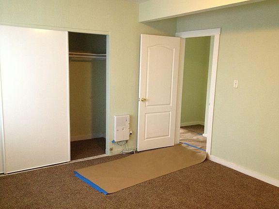 5th image of 2209 Locust Ave APT C