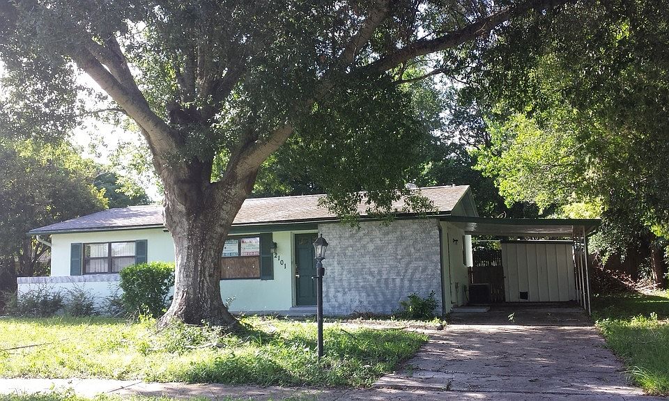 1st image of 2101 W Astor Pl