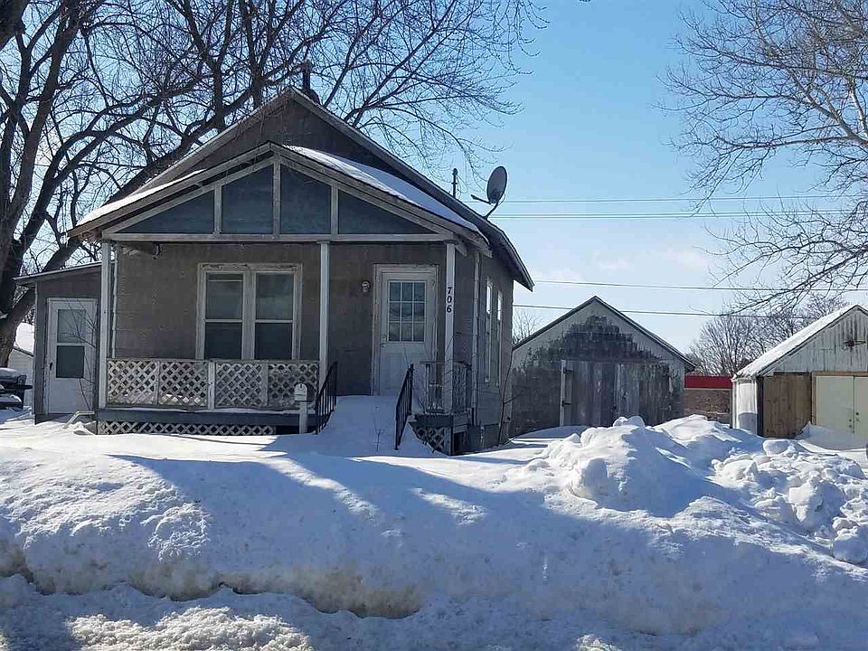 1st image of 706 1st Ave SE