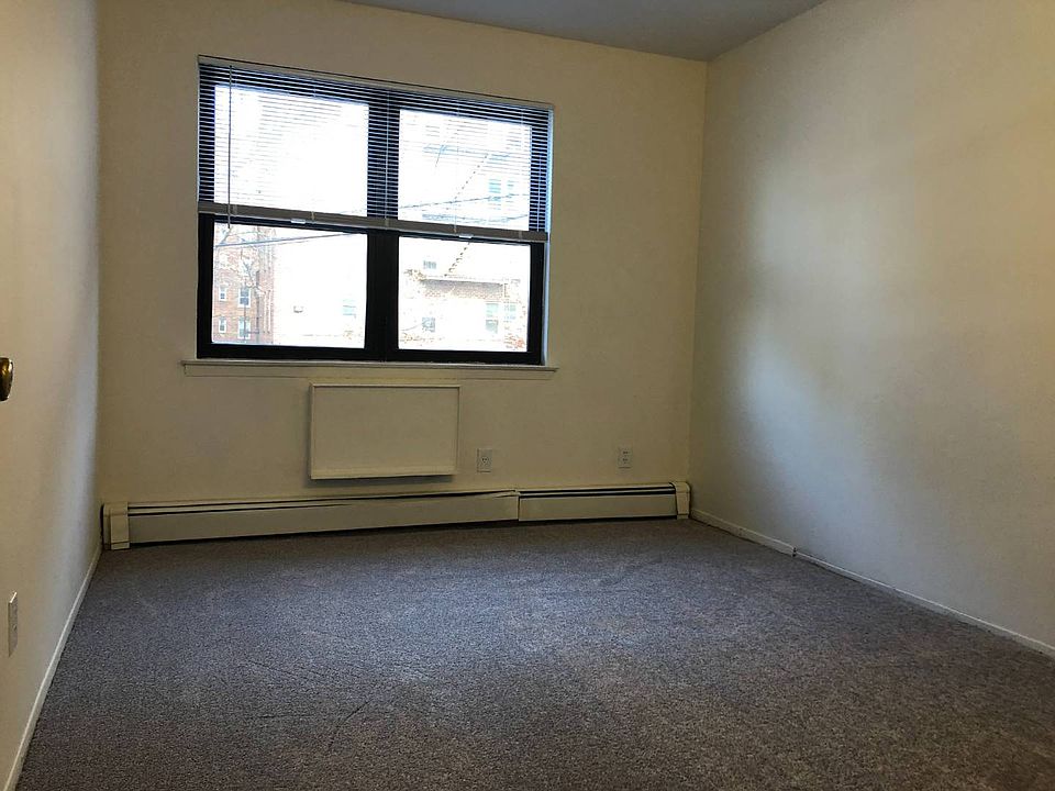 1st image of 143-20 Sanford Ave #2