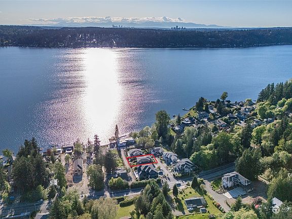 5th image of 2675 E Lake Sammamish Parkway SE
