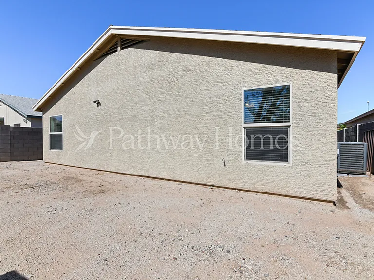207 W Latona Rd — Photo 19