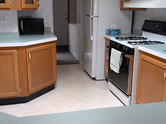 3rd image of 1268 Oak Brook Ln