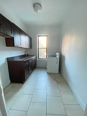 Rented by Lang Realty LLC | media 8