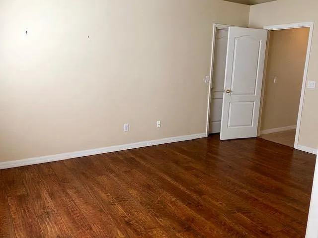 463 Sycamore Springs St — Photo 4