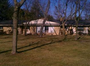 32116 Staman Cir, Farmington Hills, MI 48336