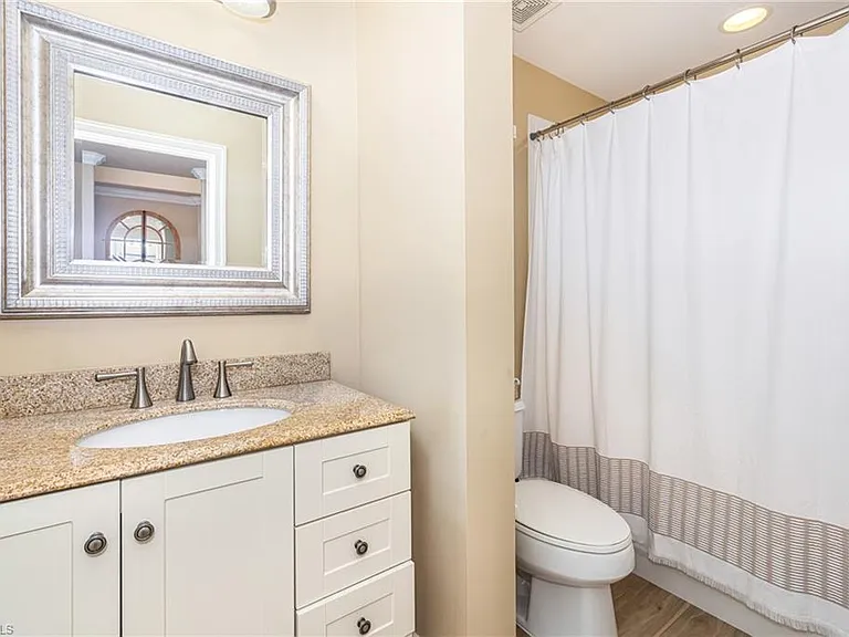975 Tarpon Cove Dr #204 — Photo 29