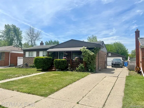 28447 Patricia Ave, Warren, MI 48092