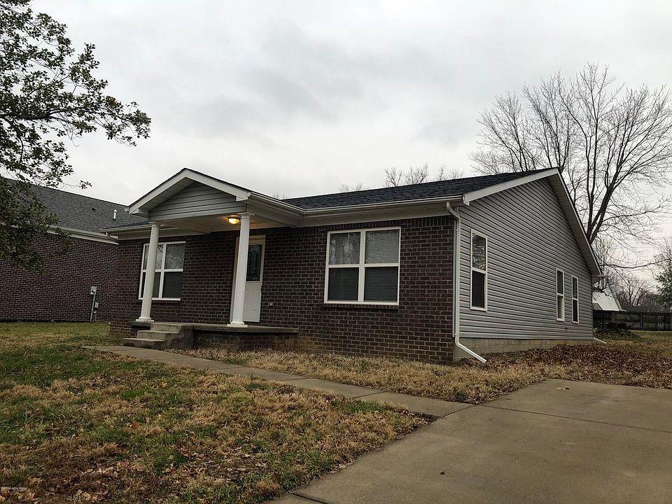 1st image of 211 Lakeshore Dr