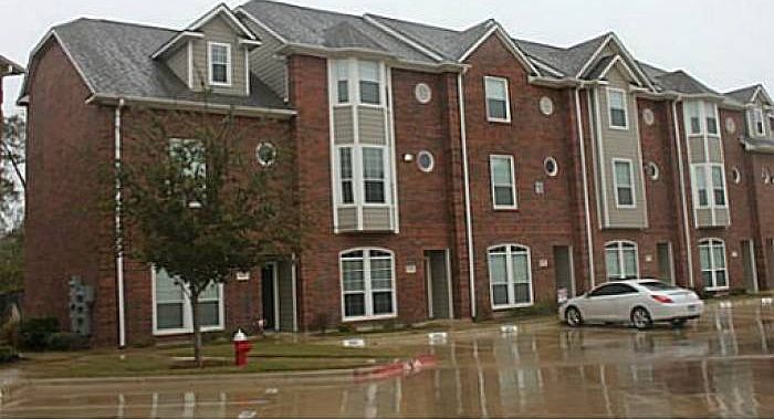 1st image of 305 Holleman Dr E #1002