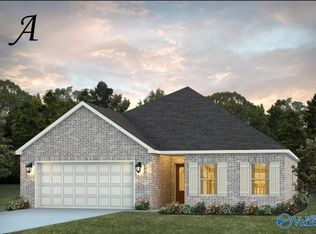 110 Karenlee Cir, Hazel Green, AL 35750