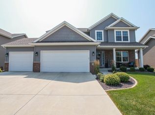 15 Dry Sage Cir, Bloomington, IL 61705