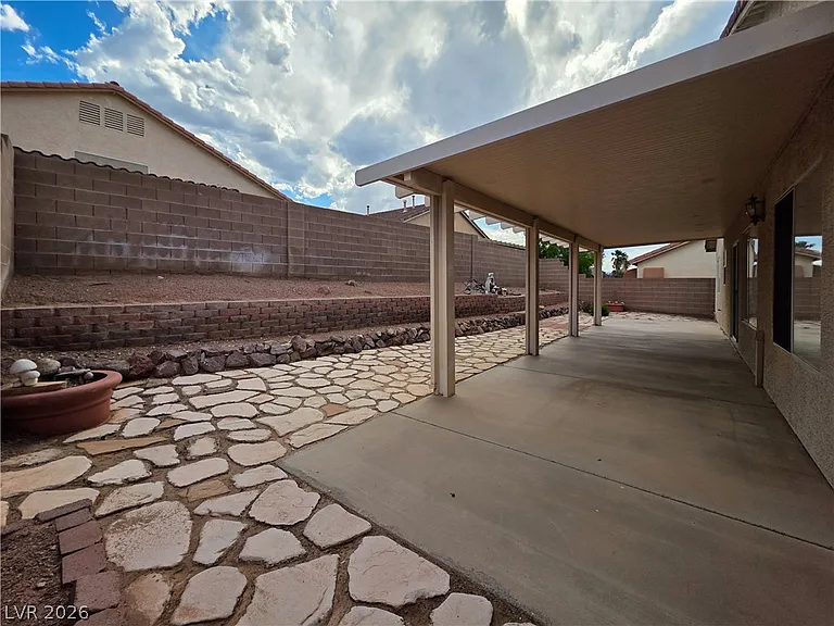 1037 Blue Lantern Dr — Photo 43