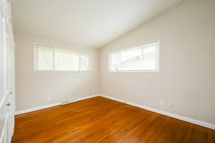 10720 Hallstead Dr — Photo 8