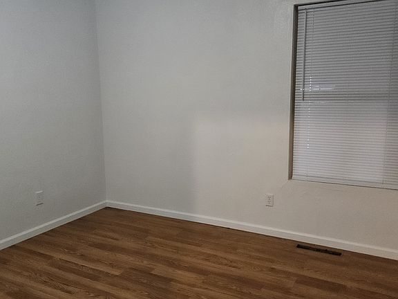 3rd image of 4825 E 8th St