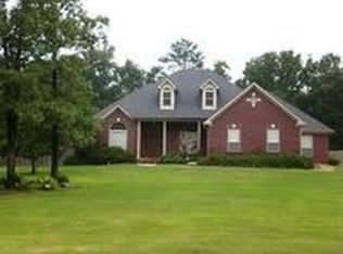 106 Parkway Sq, Pearcy, AR 71964