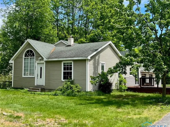 1401 S Crissey Rd, Holland, OH 43528