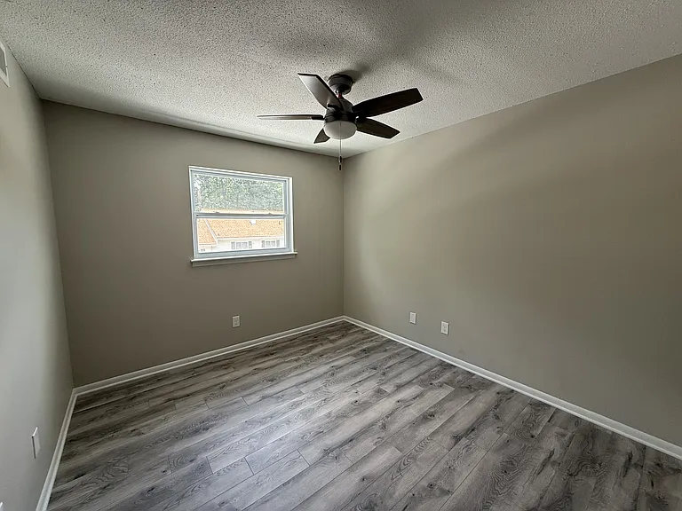 7325 Cardigan Cir — Photo 6