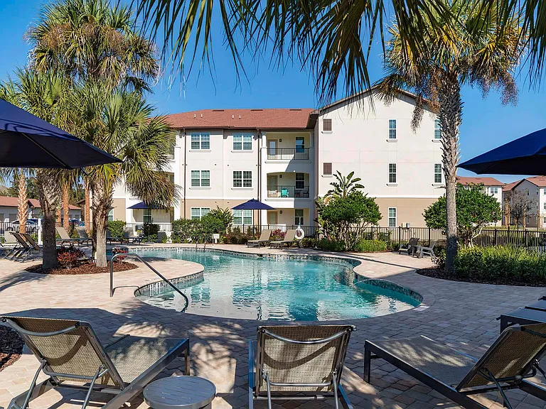 Tuscan Reserve Apartments — Photo 7