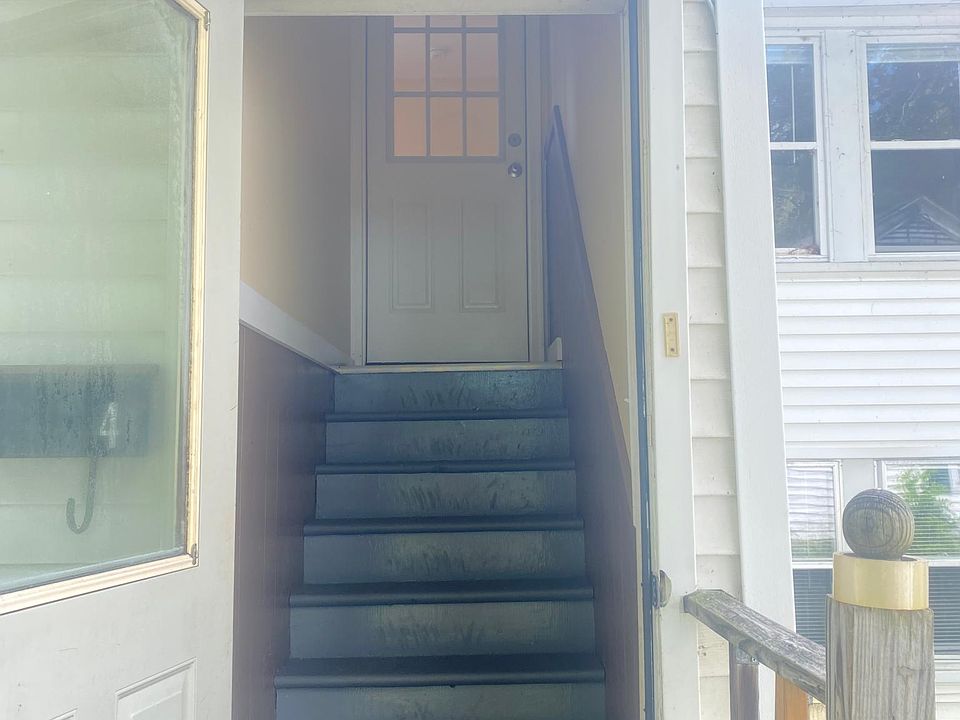 1st image of 4 Hill St #4