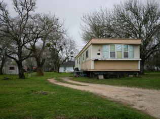 514 S Juanita St, Port Lavaca, TX 77979