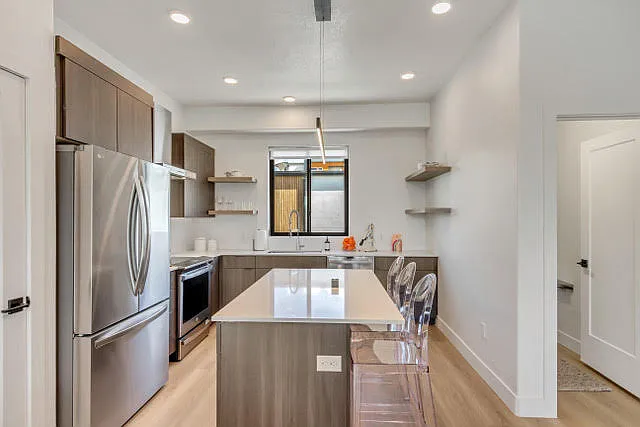 64 W Iko Ave #U325 — Photo 9