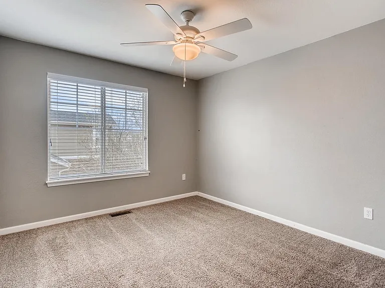 7604 S Quemoy St — Photo 18