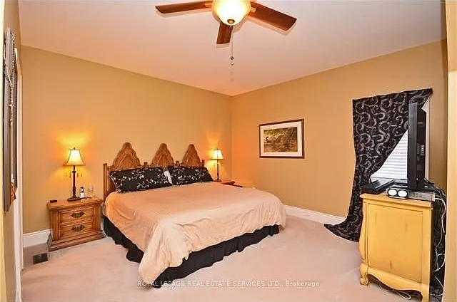 2271 Lyndhurst Dr — Photo 22