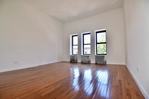 1st image of 220 W 122nd St #F4