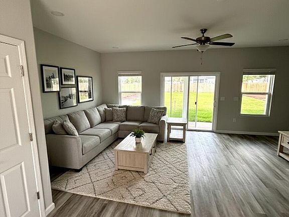 4th image of 8627 CRYSTALLINE Lane