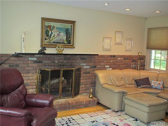 3rd image of 30 Kenswick Ln