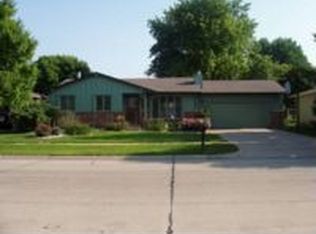 2317 E Cuming St, Fremont, NE 68025
