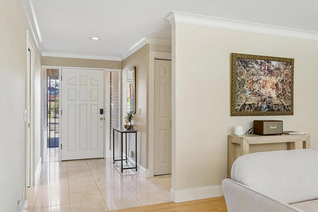 Peek-A-Boo View in Bellevue - 3 Bedroom + Studio 1 Bed Living - 4 bedrooms — Photo 2